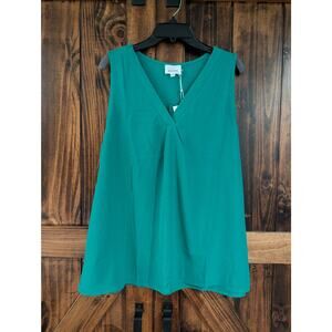 NWT Womens 1x Andree By Unit green V-neck Sleeveless blouse